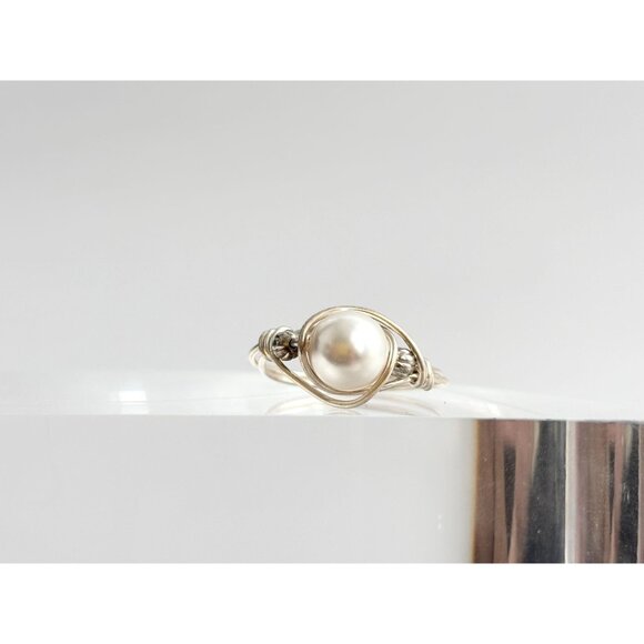 Modernist Genuine Pearl Semi-Bypass Shank Silver Toned Vintage Ring - sz 9 - Picture 12 of 13